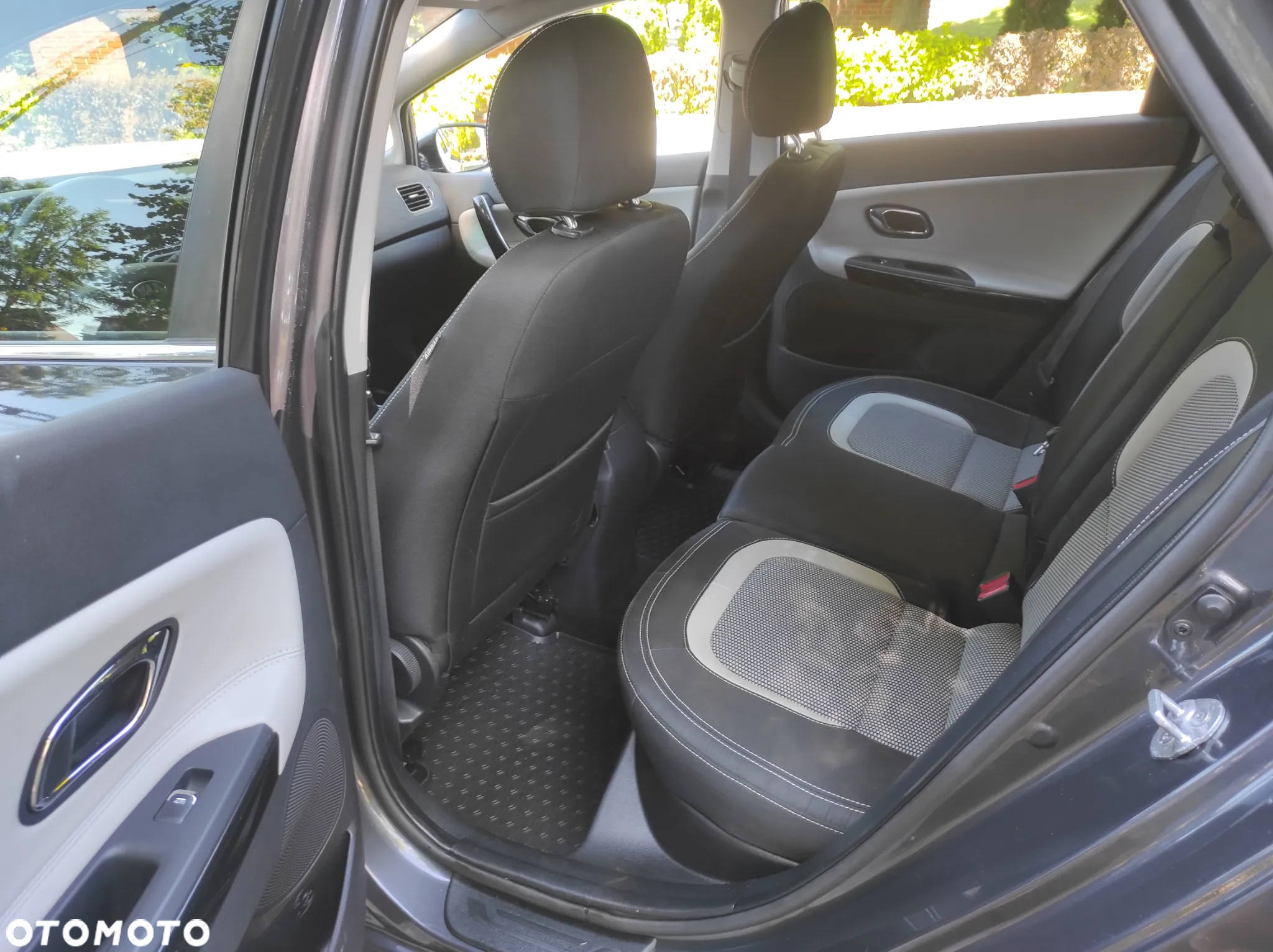 Kia Ceed 1.6 GDI Platinum Edition - 20