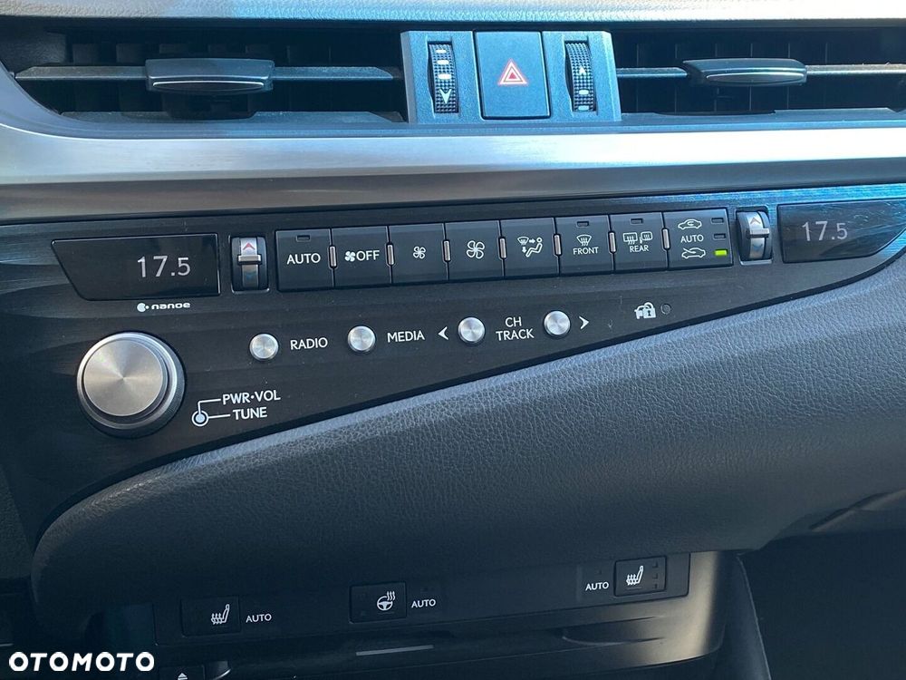 Lexus ES - 20