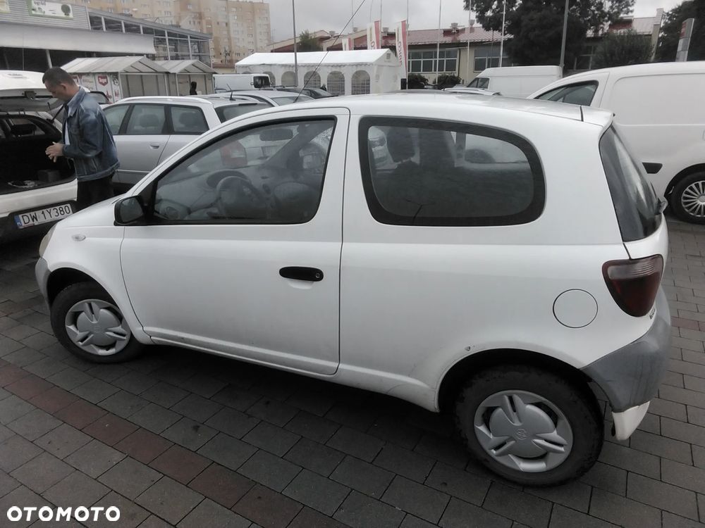 Toyota Yaris - 12