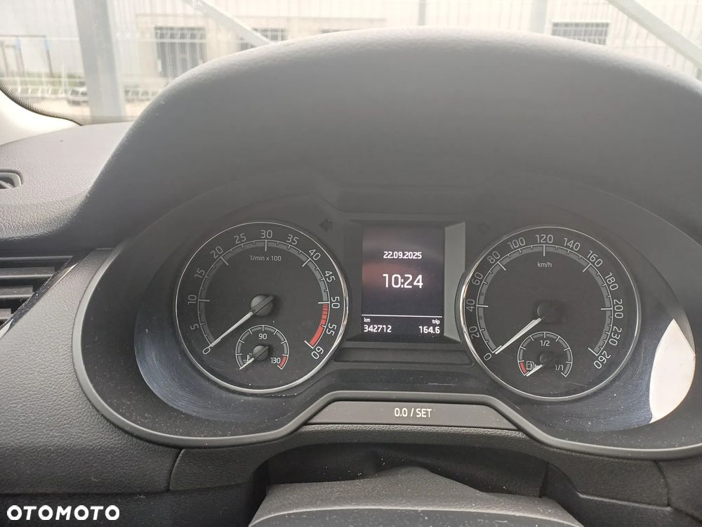 Skoda Octavia 1.6 TDI Active - 6