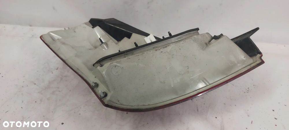.  TYL TYLNA LAMPA PRAWA KIA PRO CEED 1 - 6