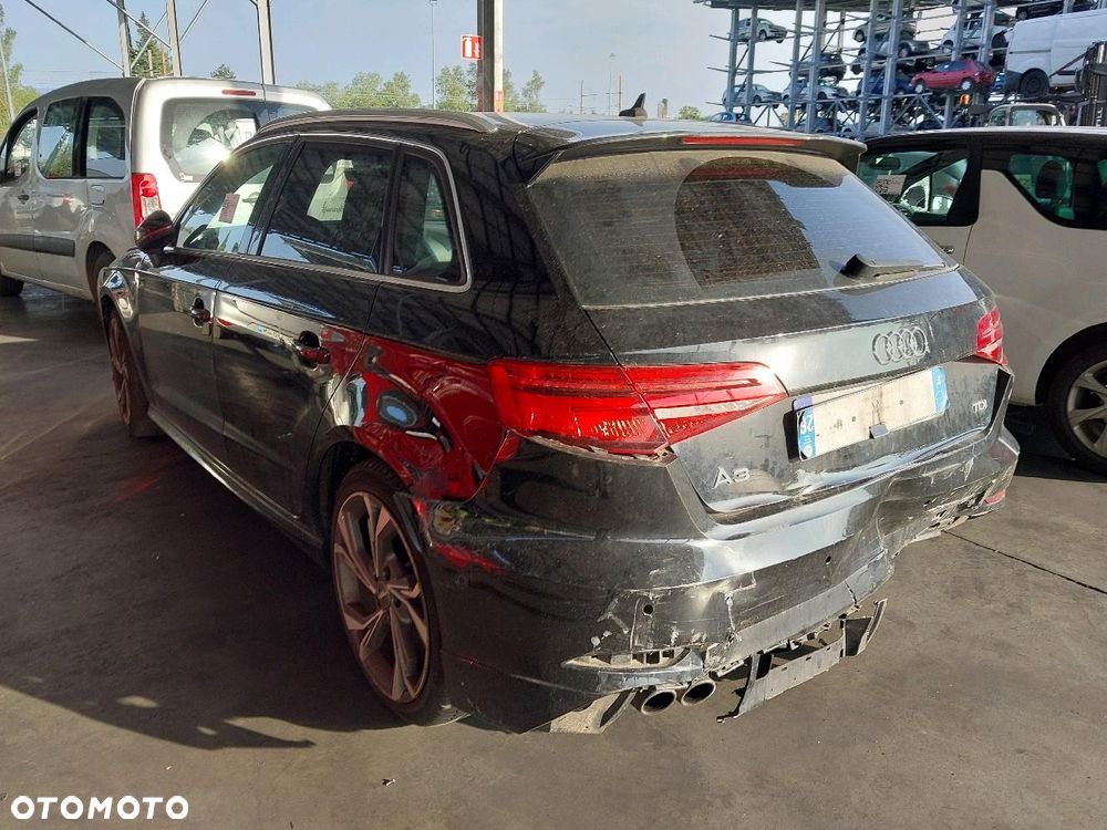 Audi A3 Sportback 2.0 TDI DPF clean diesel quattro S line Sportpaket - 4