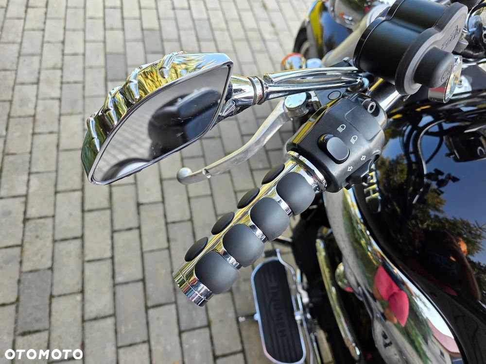 Triumph Rocket - 35