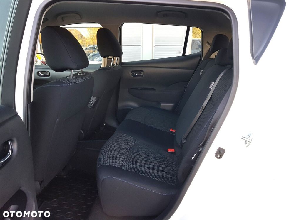 Nissan Leaf 30kWh Acenta - 26