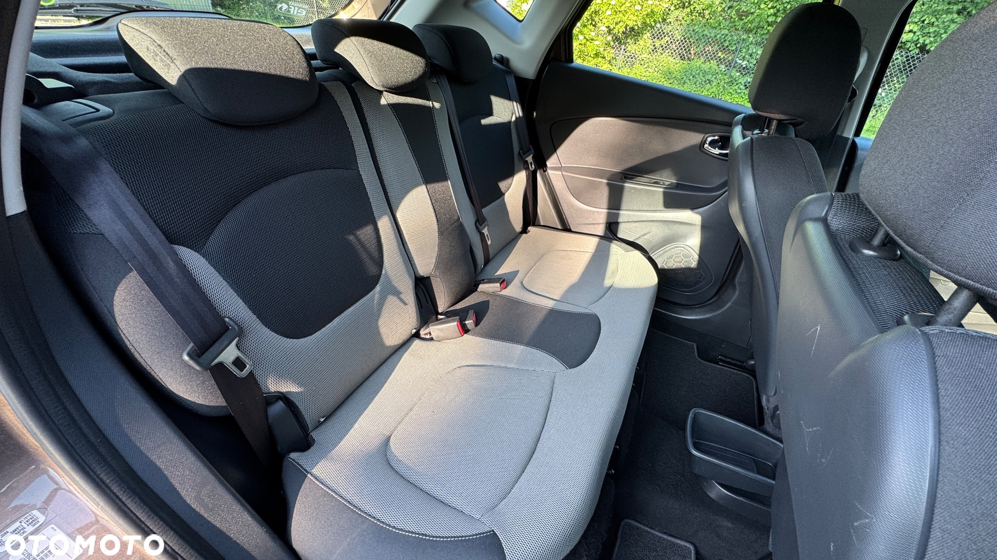 Renault Captur (ENERGY) TCe 90 INTENS - 24