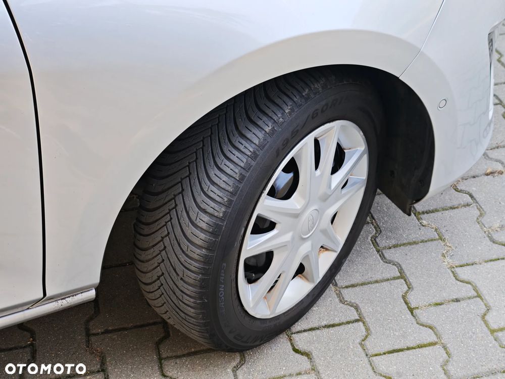Ford Fiesta 1.0 EcoBoost S&S COOL&CONNECT - 14