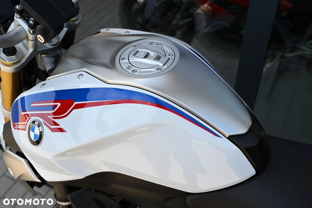 BMW R - 18