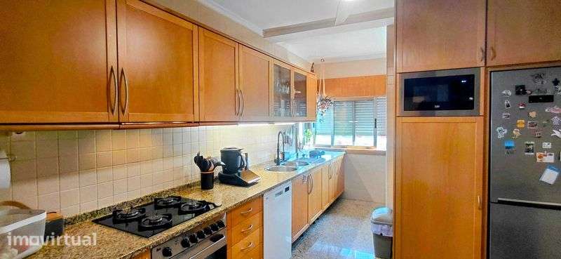 Apartamento T2 na Rua Vitorino Leão Ramos - Paredes - Grande imagem: 2/8