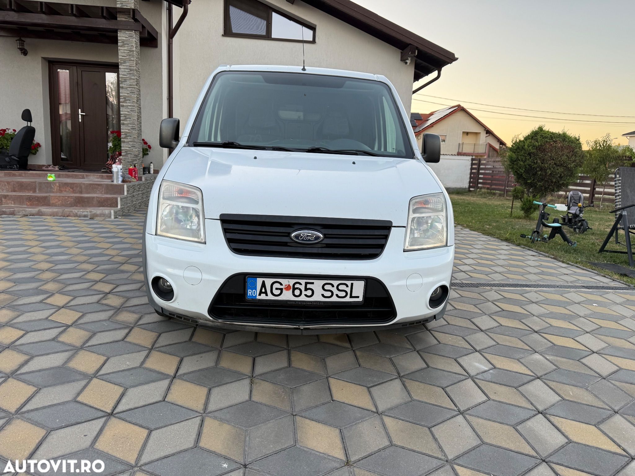 Ford Transit Connect - 1