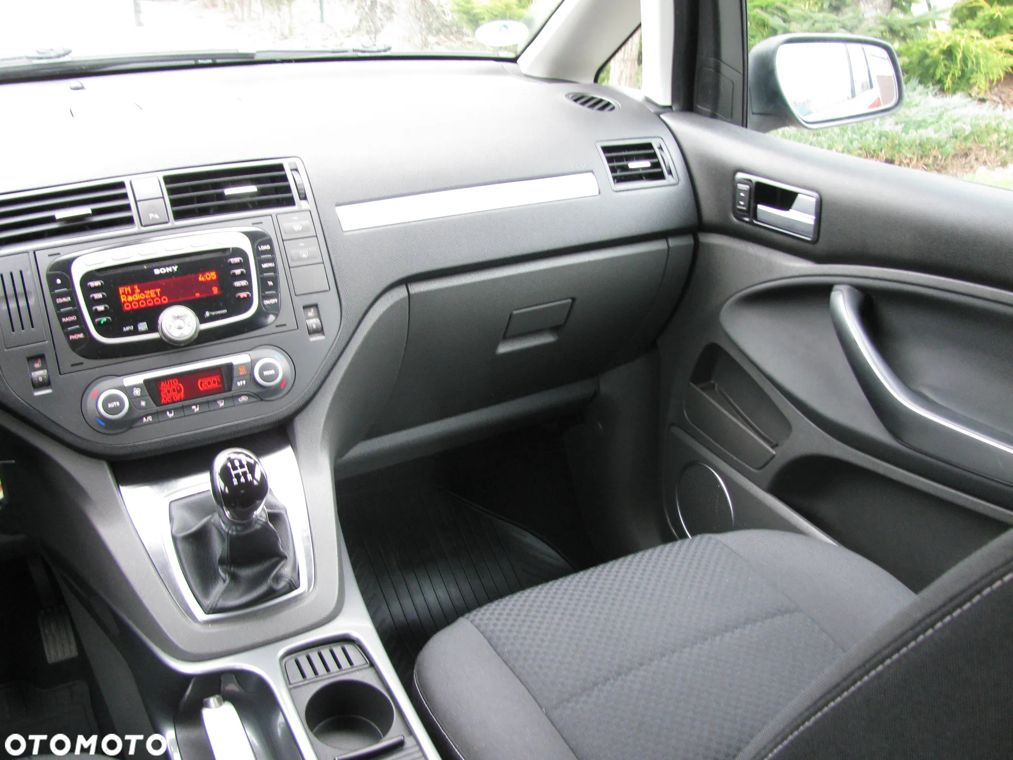 Ford C-MAX 1.8 Ambiente - 26