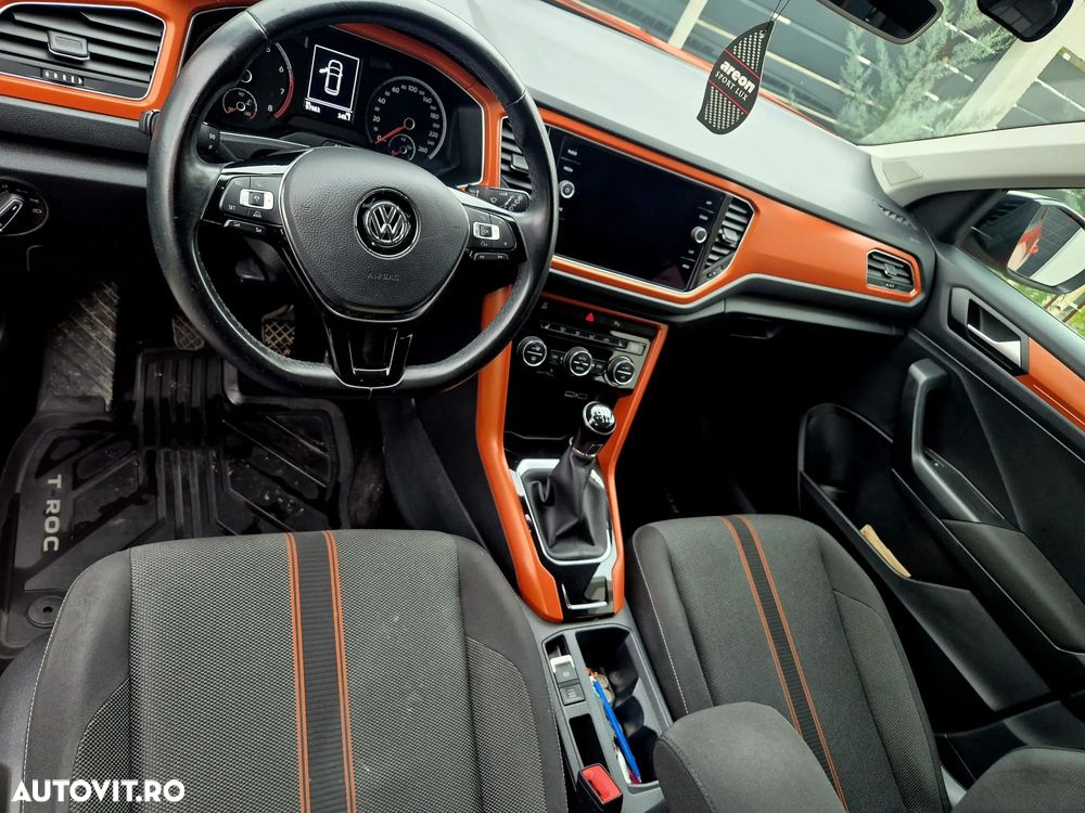 Volkswagen T-Roc - 9