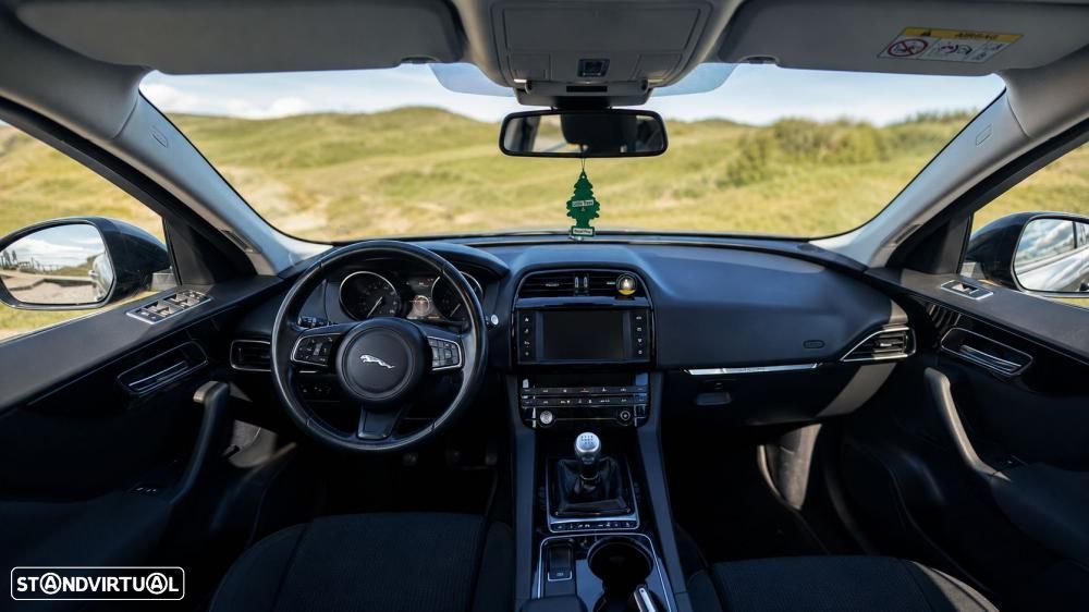 Jaguar F-Pace 20d Prestige - 15