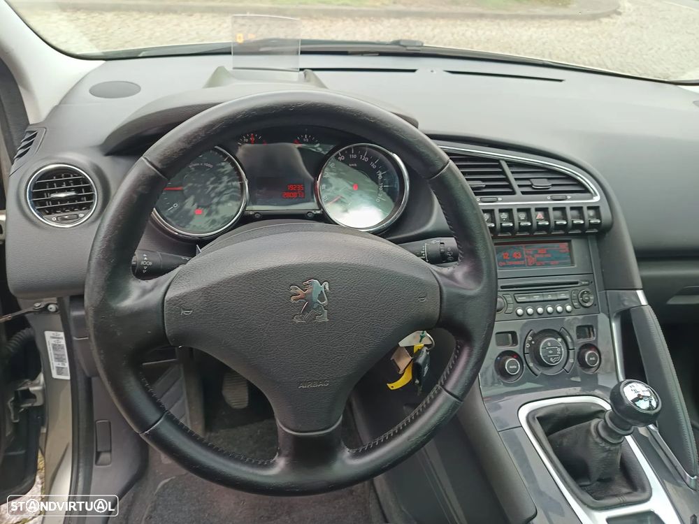 Peugeot 3008 1.6 HDi Premium JLL17 - 20