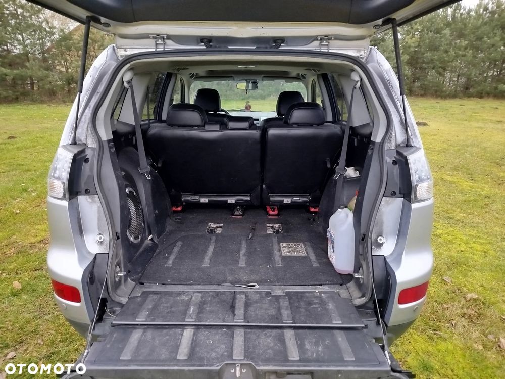 Mitsubishi Outlander 2.0 DID Instyle - 13
