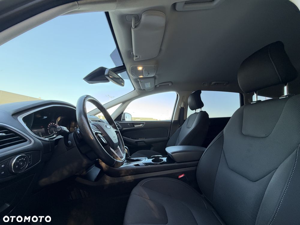 Ford S-Max - 17