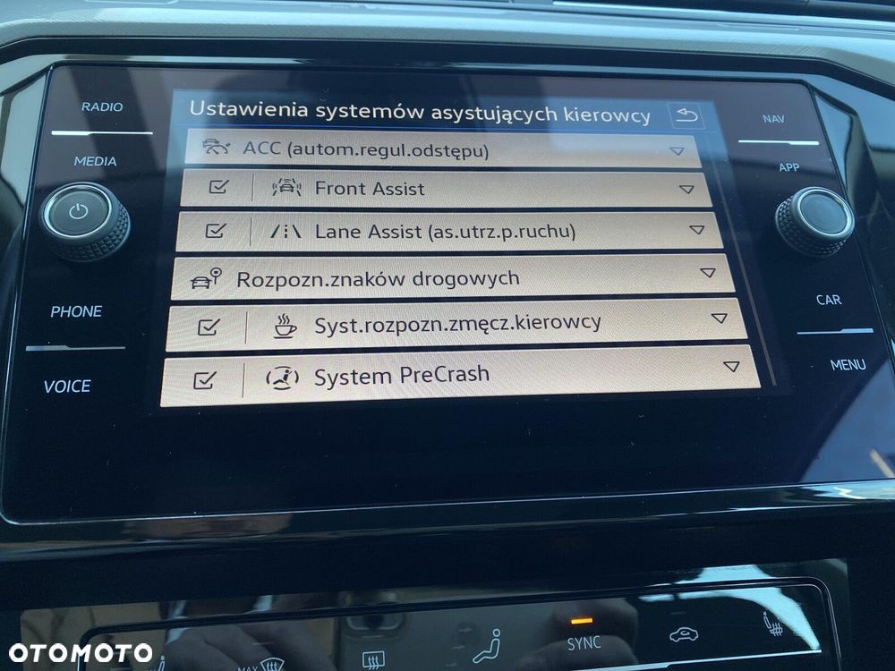 Volkswagen Passat Variant 2.0 TDI EVO Business - 24