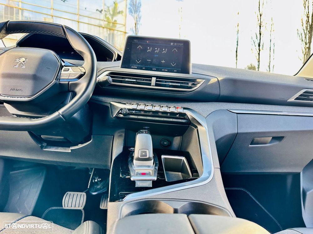 Peugeot 5008 1.2 PureTech Allure EAT8 - 20