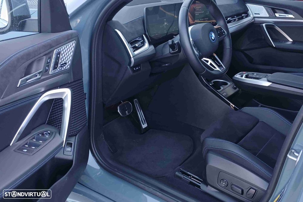 BMW iX2 xDrive30 - 15