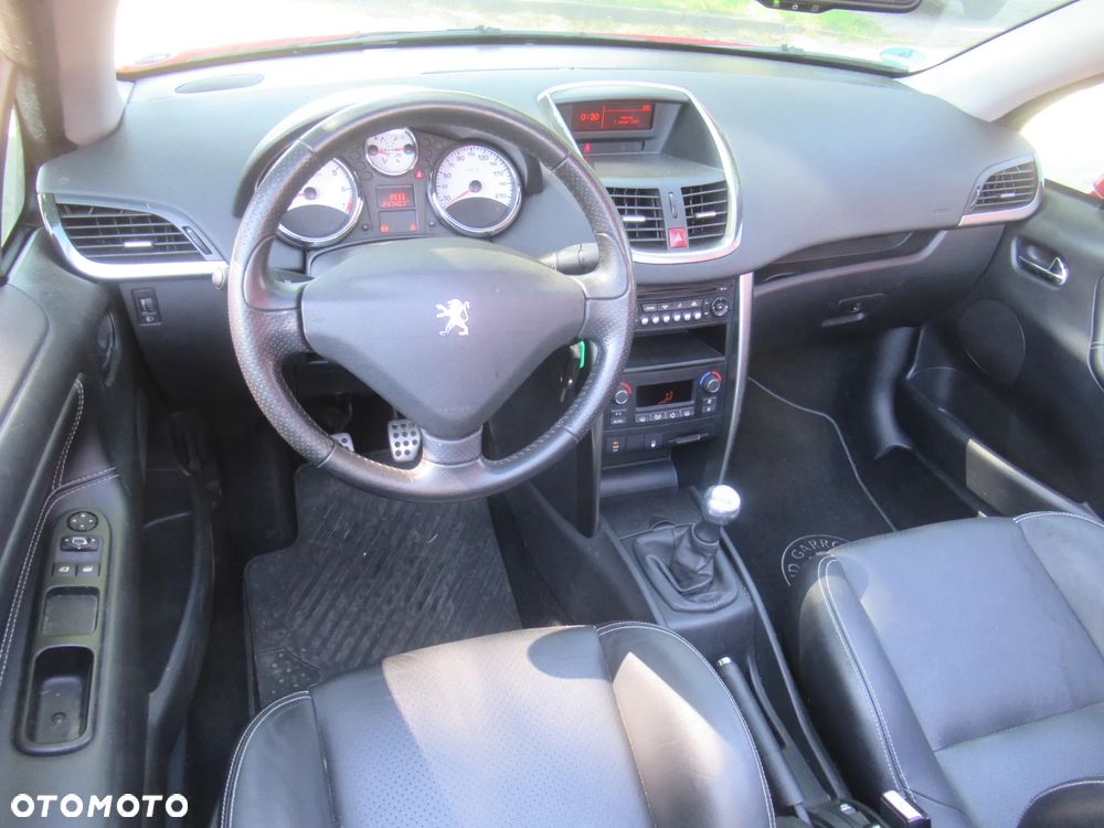 Peugeot 207 CC 1.6 Intense - 33