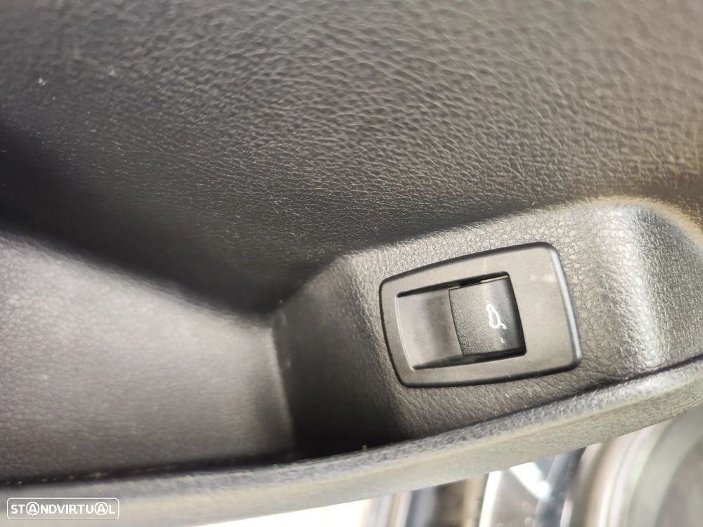 BMW 216 Active Tourer d Aut. Sport Line - 26