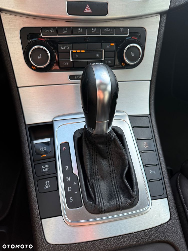 Volkswagen Passat 2.0 TDI Highline DSG - 19