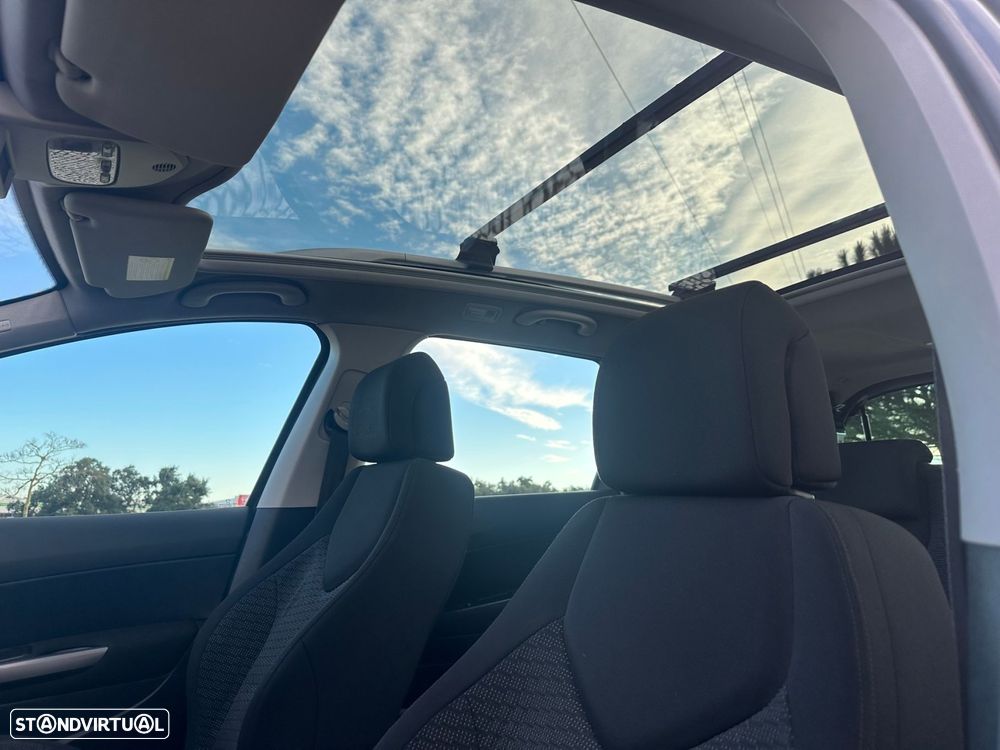 Peugeot 308 1.6 HDi Executive CVM6 - 10