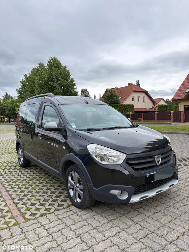 Dacia Dokker TCe 115 Stepway Celebration - 2