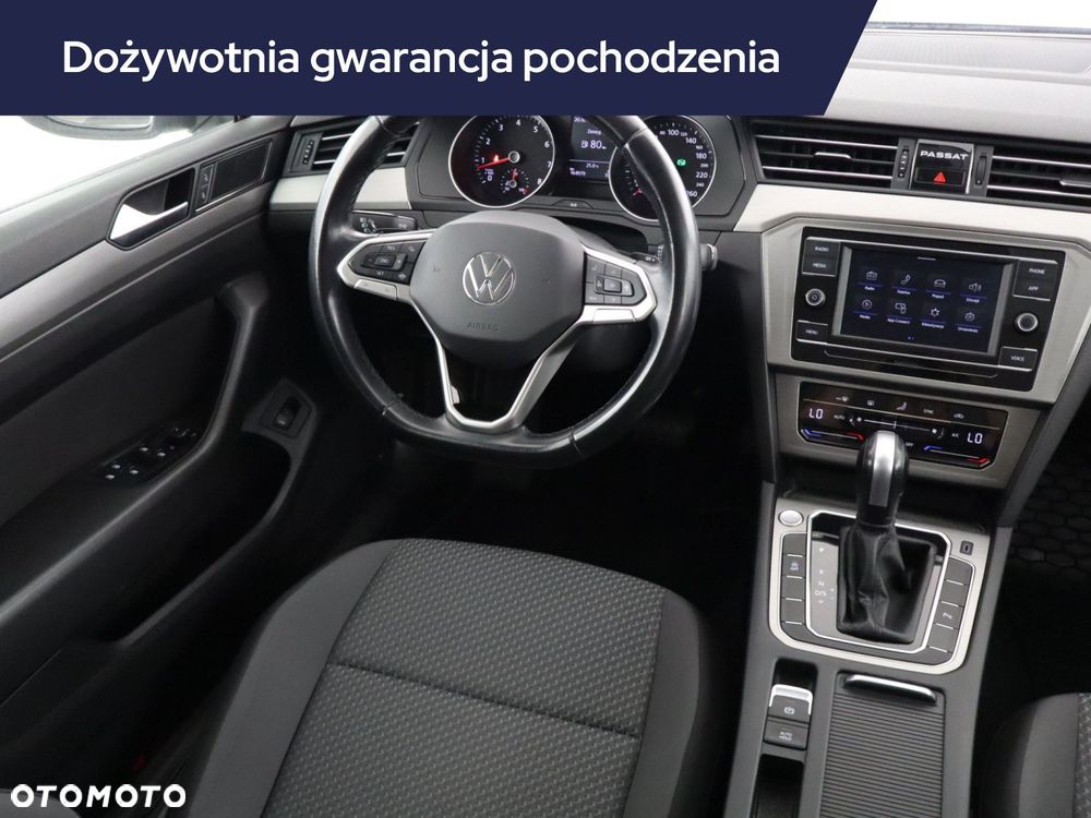 Volkswagen Passat - 9
