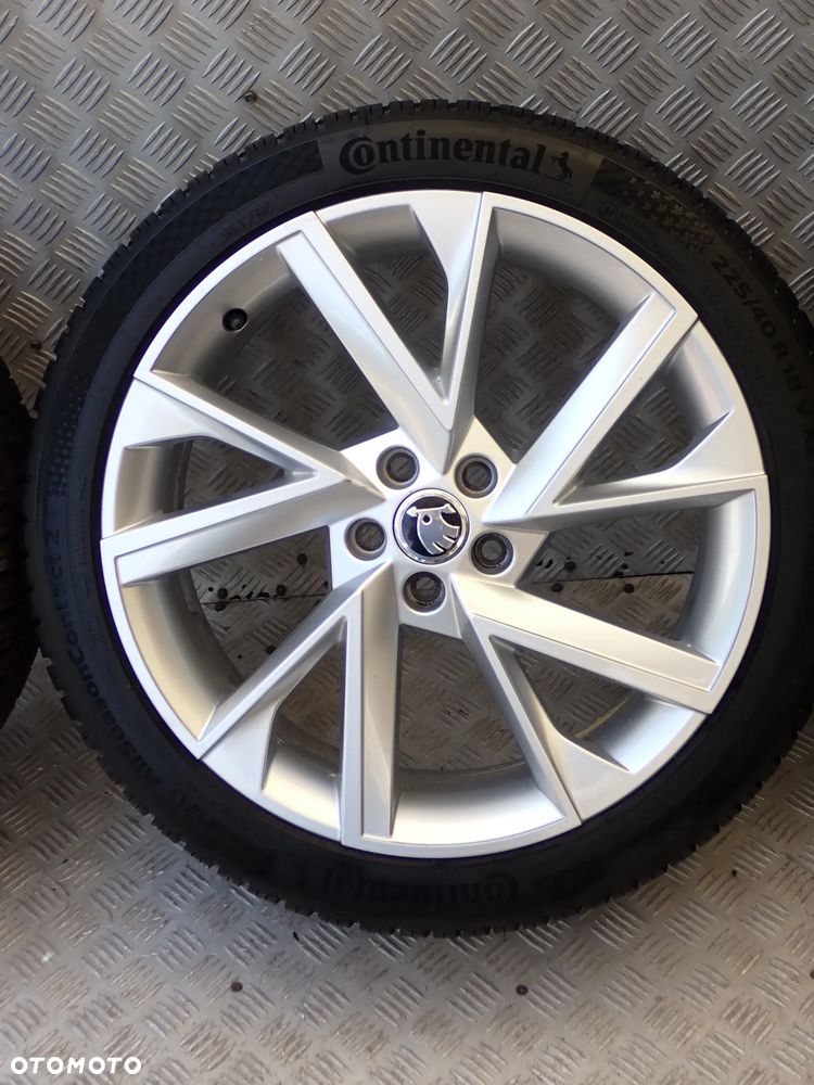 FELGI ALUMINIOWE SKODA 7JX18  ET 39  5X100  657601025A/G - 5