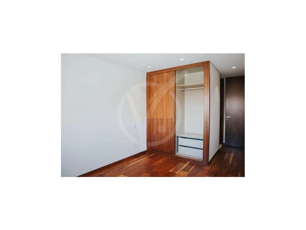 Apartamento T3 NOVO a 50 metros da praia - Centro da Póvoa de Varzim - Grande imagem: 3/4