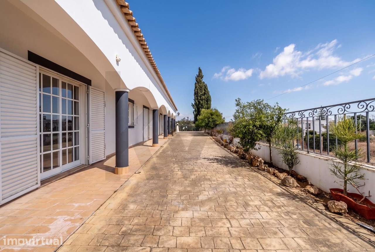 Moradia T3 térrea com piscina e pomar | Montes de Alvor, Portimão - Grande imagem: 3/56