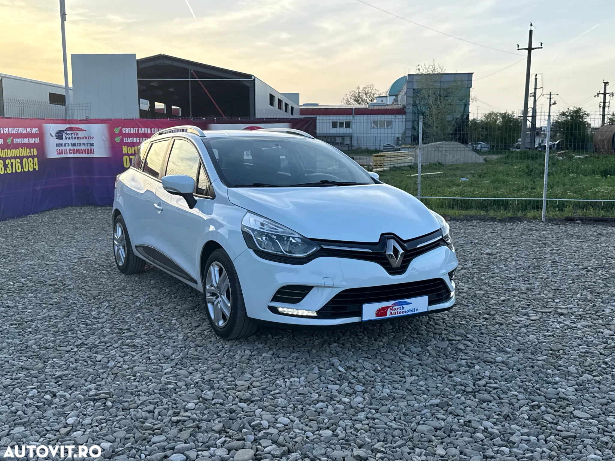 Renault Clio Grandtour Energy TCe 90 Business - 17