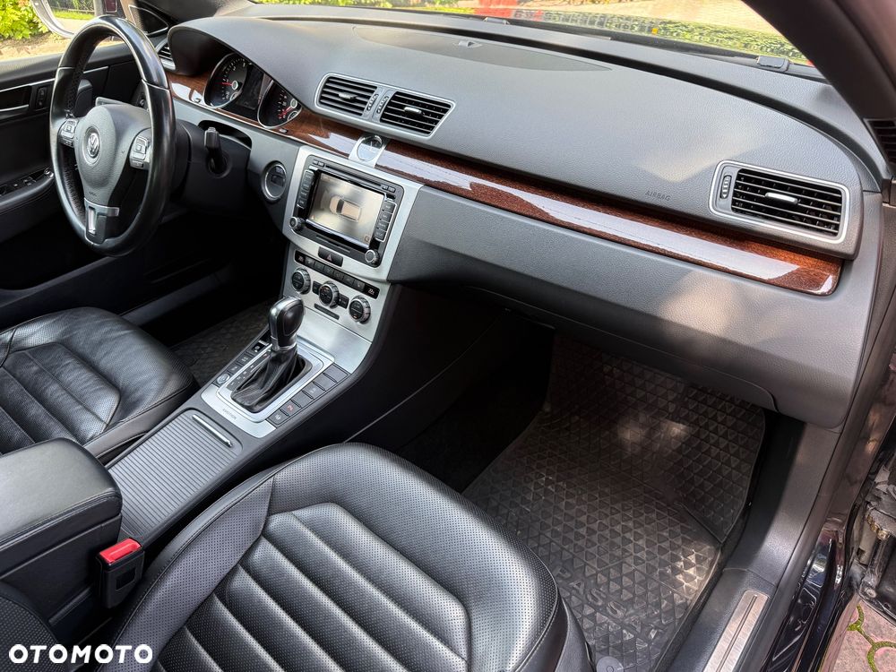 Volkswagen Passat 2.0 TDI 4Mot Highline DSG - 18