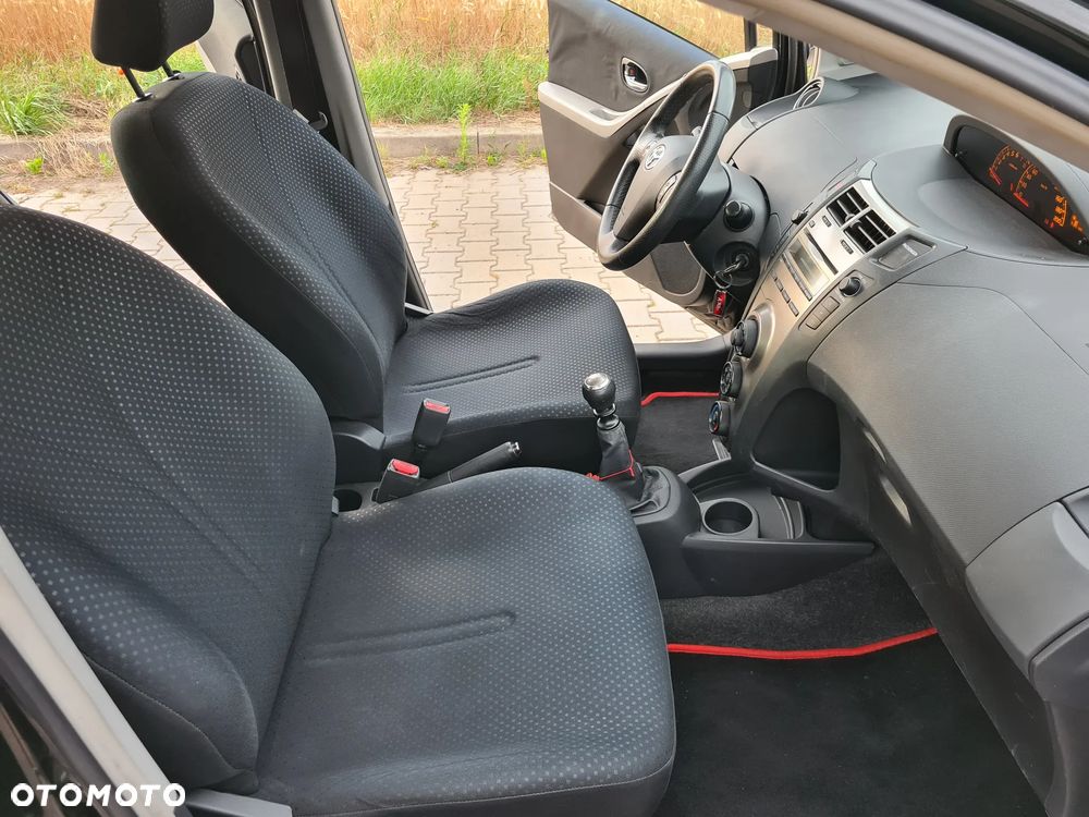 Toyota Yaris 1.33 Prestige - 13