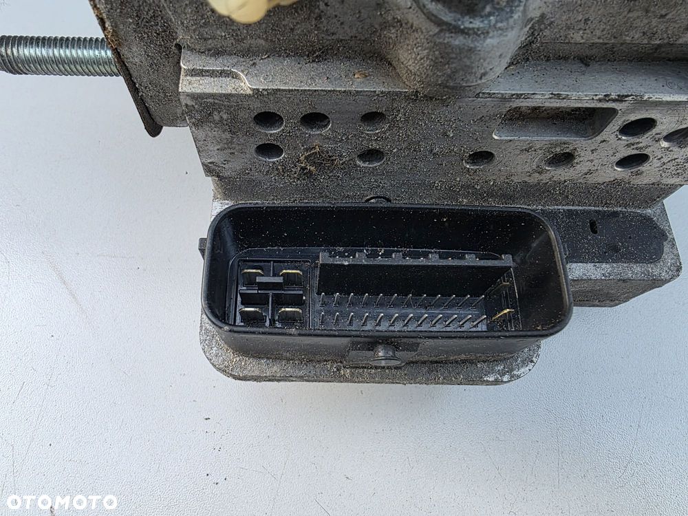 TOYOTA PRIUS plus prius+ pompa ABS 1,8 ZD 12-18 - 3