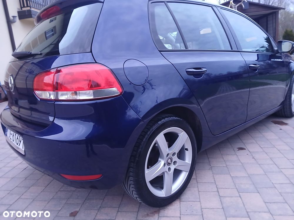Volkswagen Golf - 6