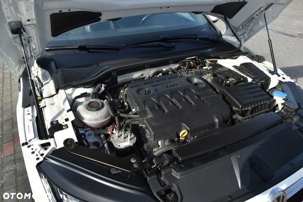 Volkswagen Arteon 2.0 TDI R-Line DSG - 32