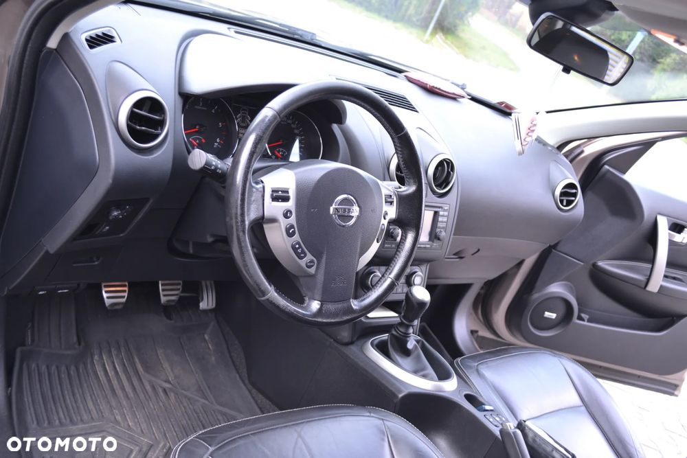 Nissan Qashqai 2.0 dCi Tekna EU5 - 24