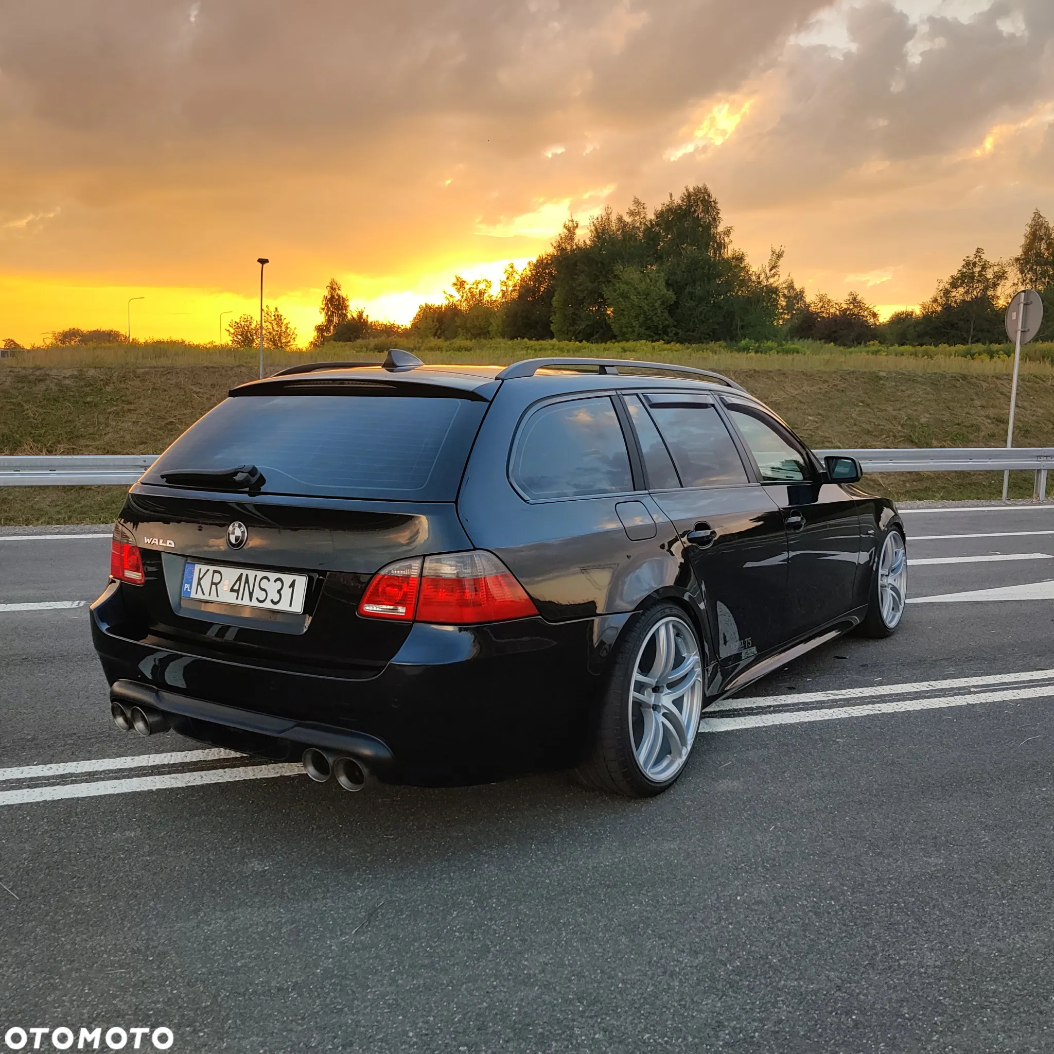 BMW Seria 5 545i - 3