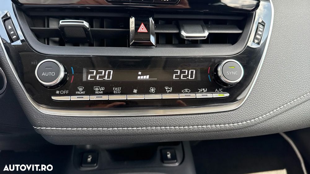 Toyota Corolla 1.8 HSD Business - 21