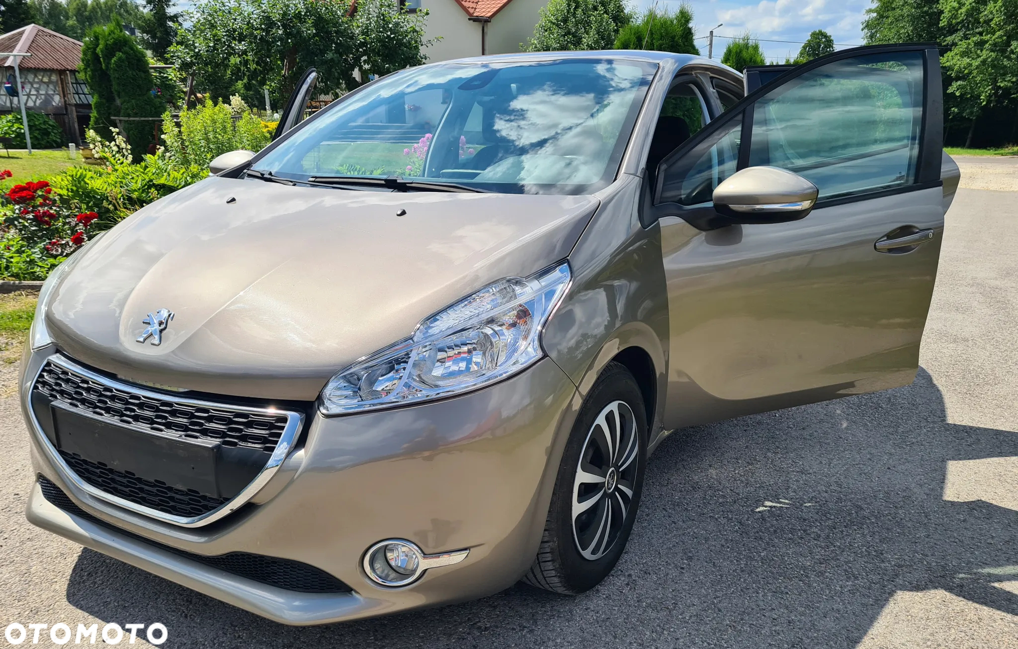 Peugeot 208 - 11