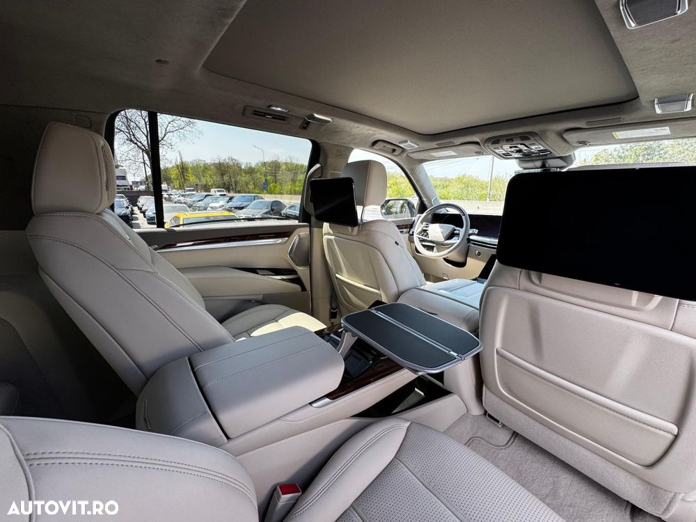 Cadillac Escalade - 15