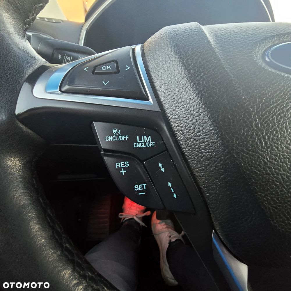 Ford Edge - 25
