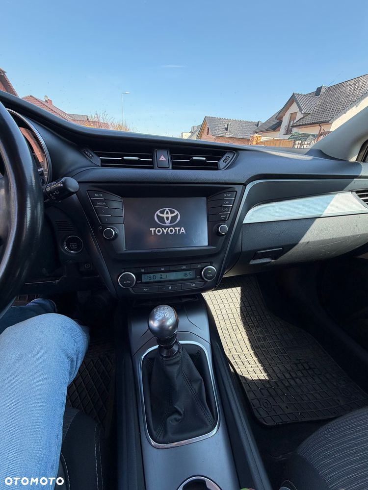 Toyota Avensis Touring Sports 1.6 D-4D Comfort - 17
