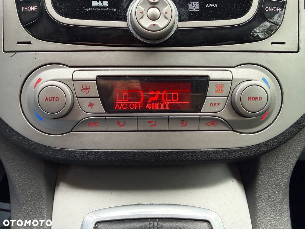 Ford Kuga 2.0 TDCi Titanium - 25