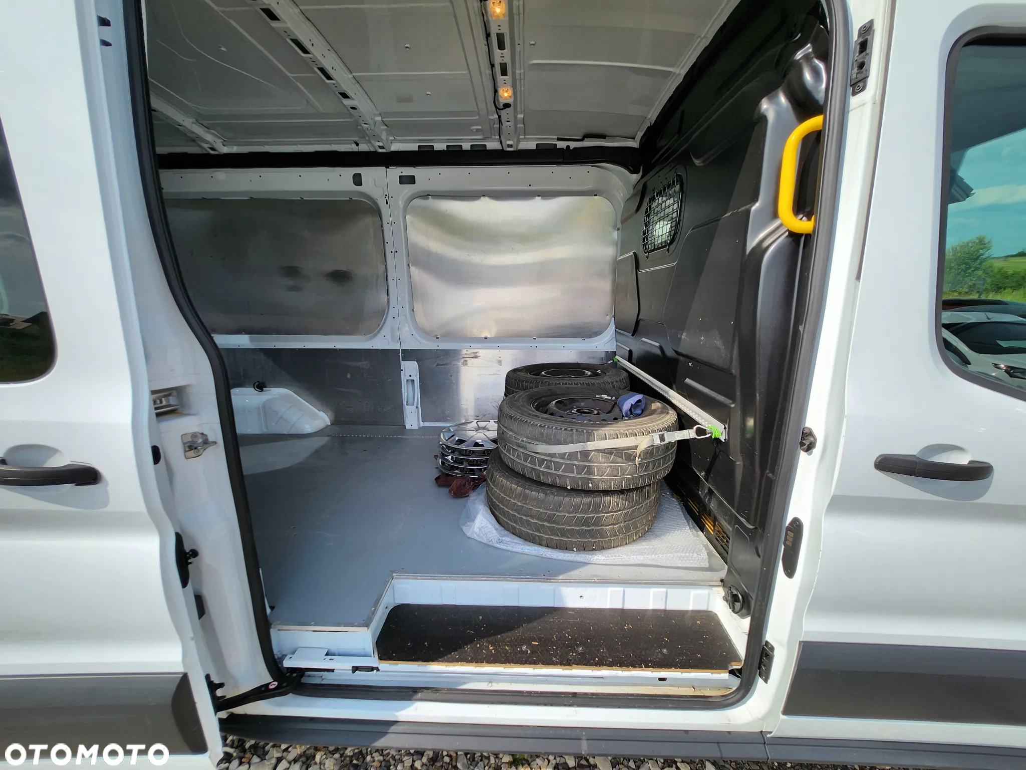 Ford Transit - 28