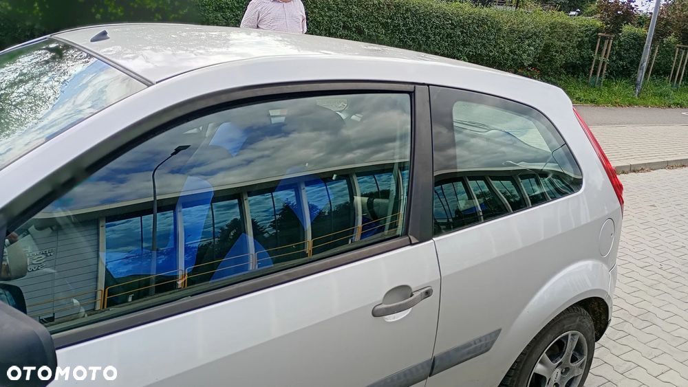 Ford Fiesta 1.3 - 4