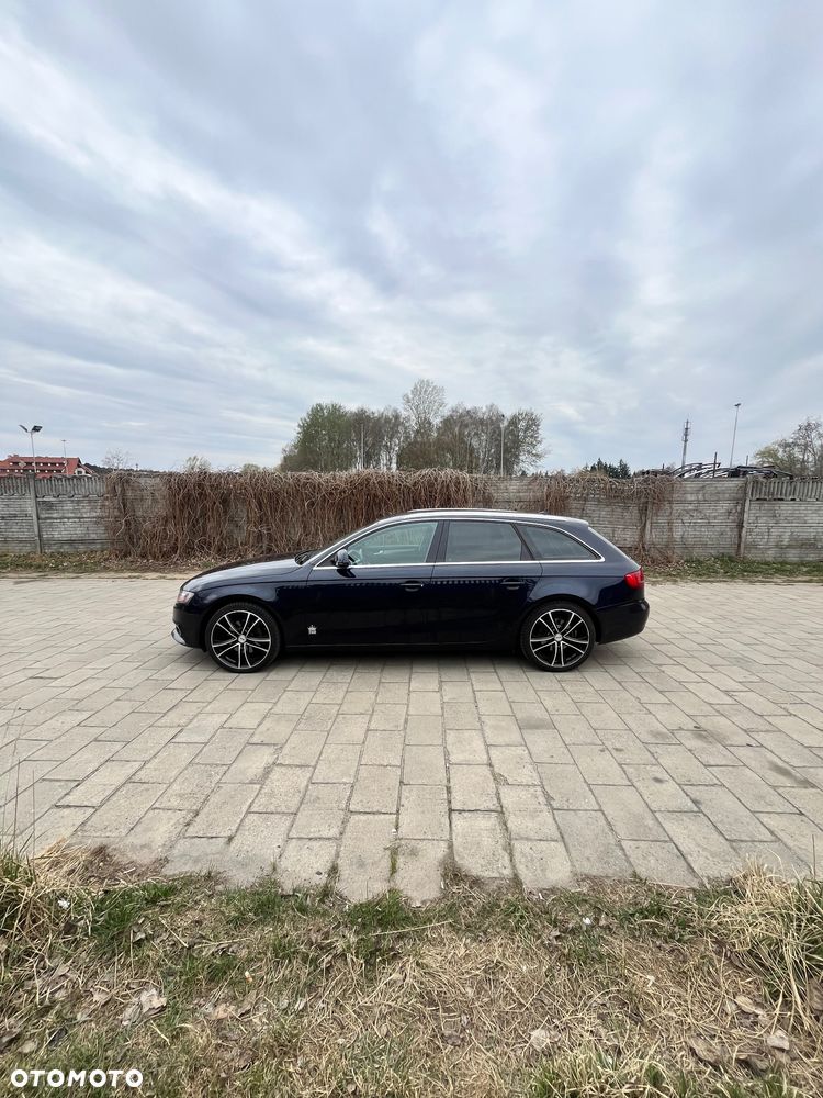Audi A4 Avant 2.0 TDI Multitronic - 28
