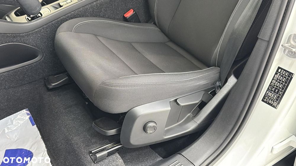Volvo XC 40 T3 Momentum Pro - 13