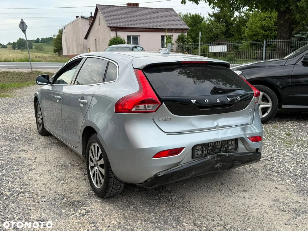Volvo V40 D2 Momentum - 8